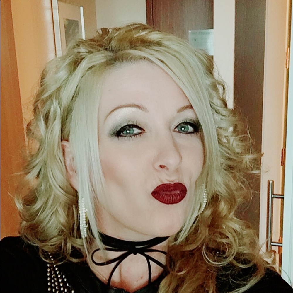 Meet your Posher, Ttonia